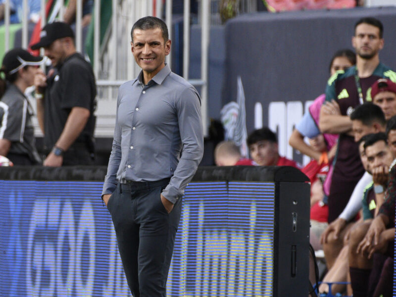 Fotografía de archivo del seleccionador de México Jaime Lozano durante un partido amistoso internacional entre las selecciones nacionales de México y Uruguay en el estadio Empower Field en Mile High en Denver (EE.UU.). Imagen de archivo. EFE/ Todd Pierson